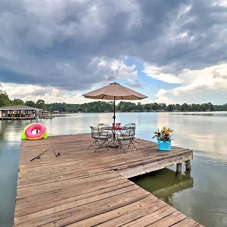 Eatonton Home With Dock And Lake Sinclair Views!